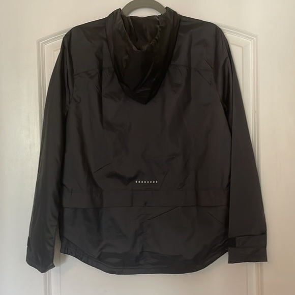 NWOT Nike Repel Running Rain Jacket - Picture 8 of 9